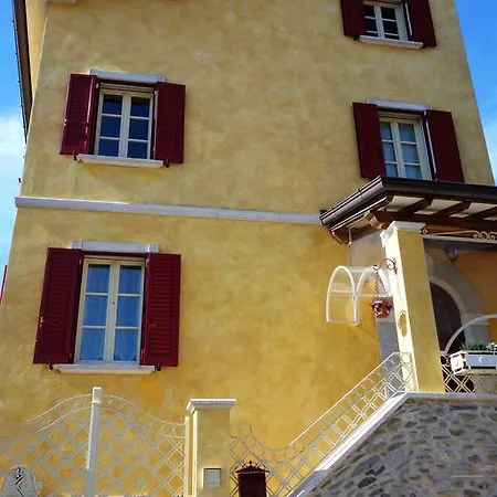 House Versilia Luca E Giada, 5 Chilometri Da Dei Marmi! Hébergement de vacances